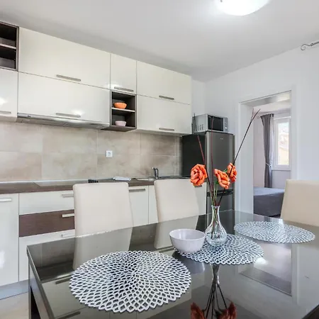 Lovely In With Kitchen Lejlighed Baška